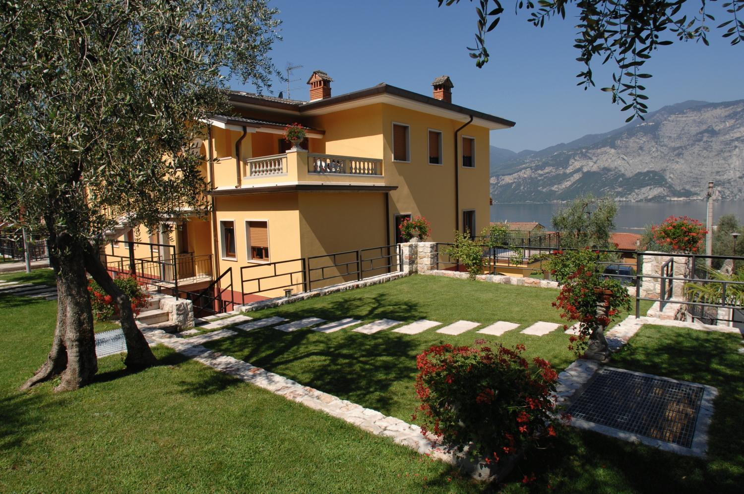 Villa Due Leoni - Residence Brenzone sul Garda Dış mekan fotoğraf