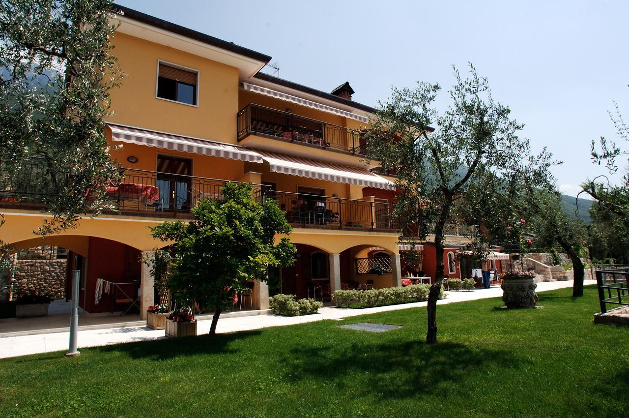 Villa Due Leoni - Residence Brenzone sul Garda Dış mekan fotoğraf